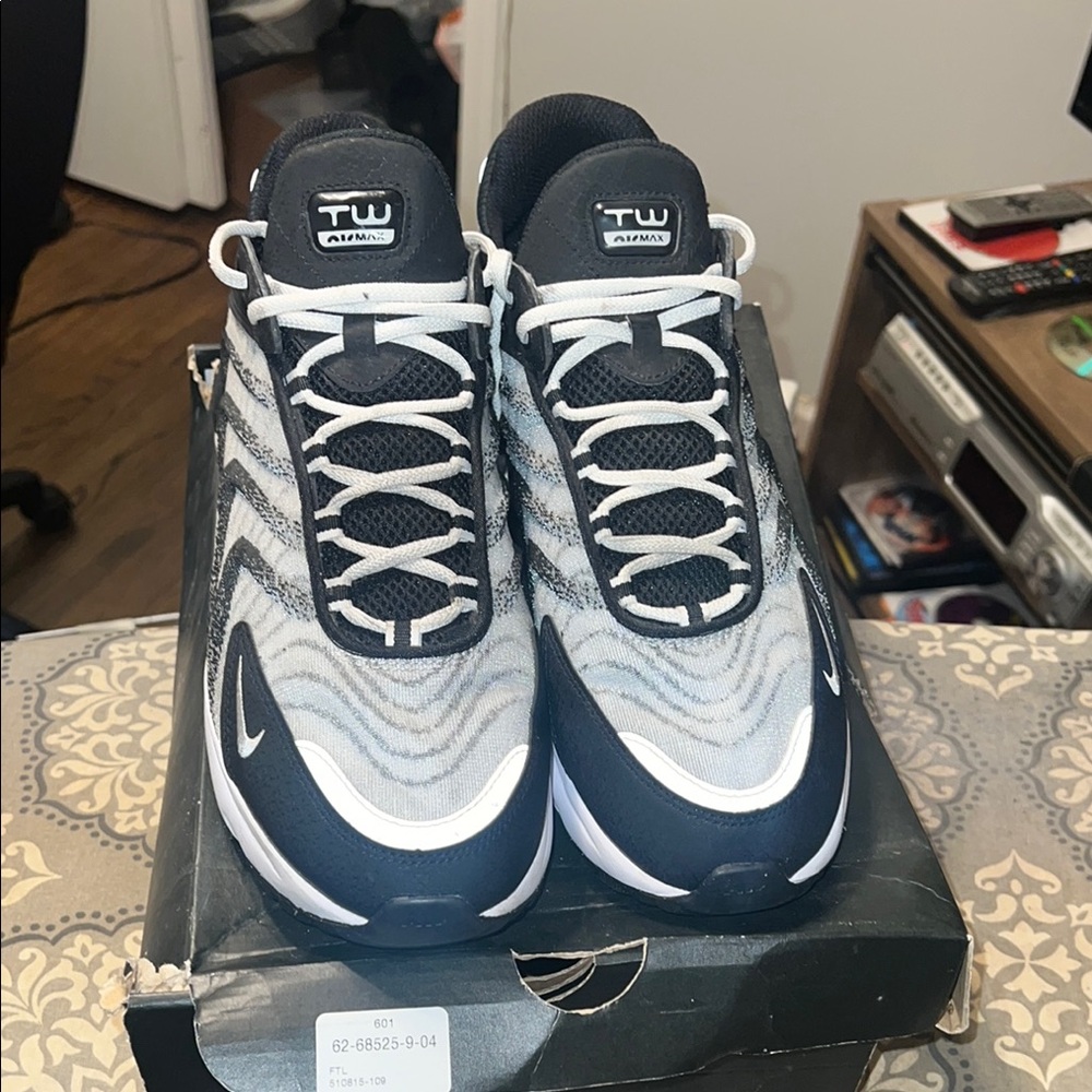 Nike Air TW